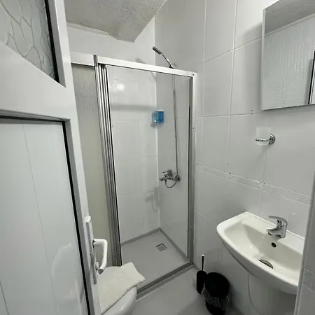Denizati Hostel *