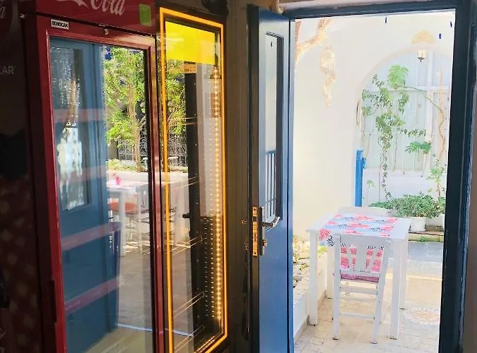 Denizati Hostel *