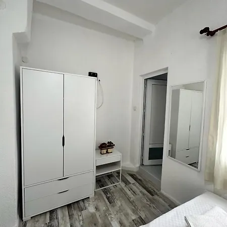 Ostello Denizati *