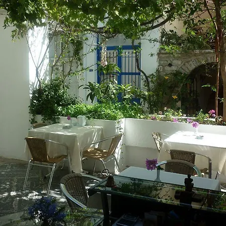 Hostal Denizati