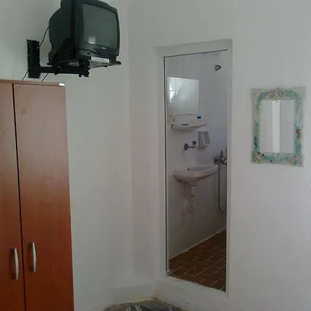 Hostal Denizati